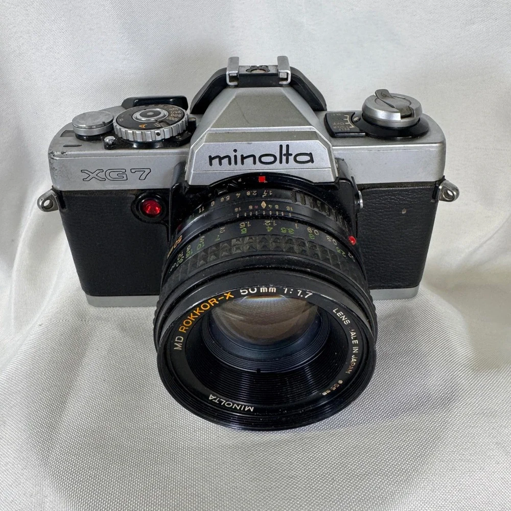 Minolta XG7 35mm SLR Film Camera MD Rokkor-X 50mm 1:1.7 Lens Japan Vintage